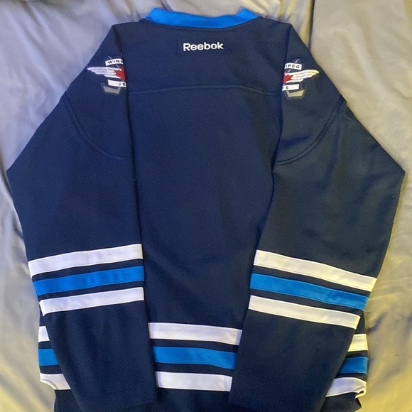 Reebok Winnipeg Jets Jersey - Picture 2 of 4